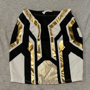 Good black and white skirt